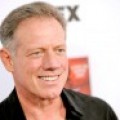 Fredric Lehne dans Chicago Fire