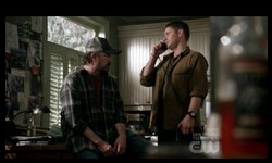 Image de Dean et Bobby dans sa maison