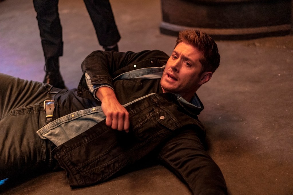 Dean (Jensen Ackles) au sol
