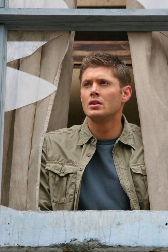 Dean (Jensen Ackles)