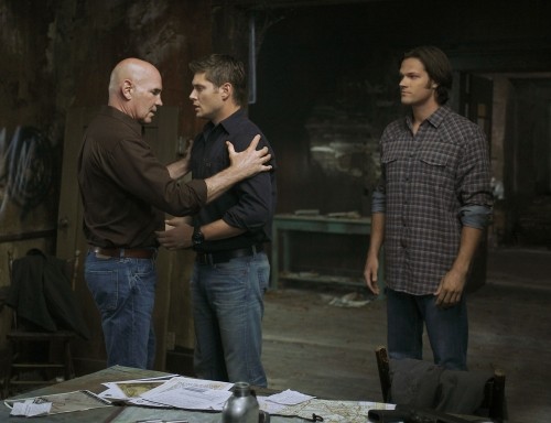 Samuel (Mitch Pileggi), Dean (Jensen Ackles) et Sam (Jared Padalecki)